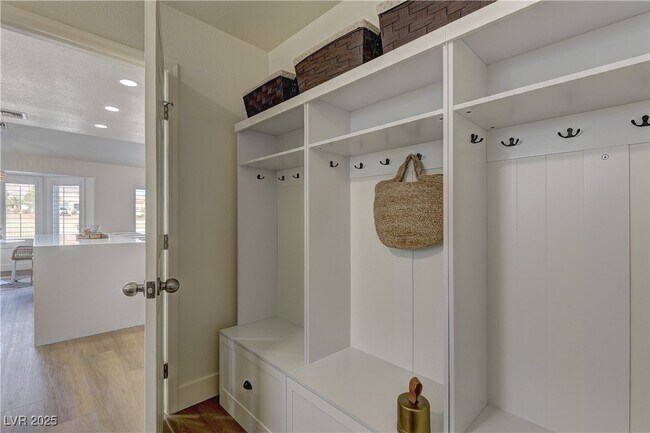 Building Photo - 2809 Billy Casper Dr