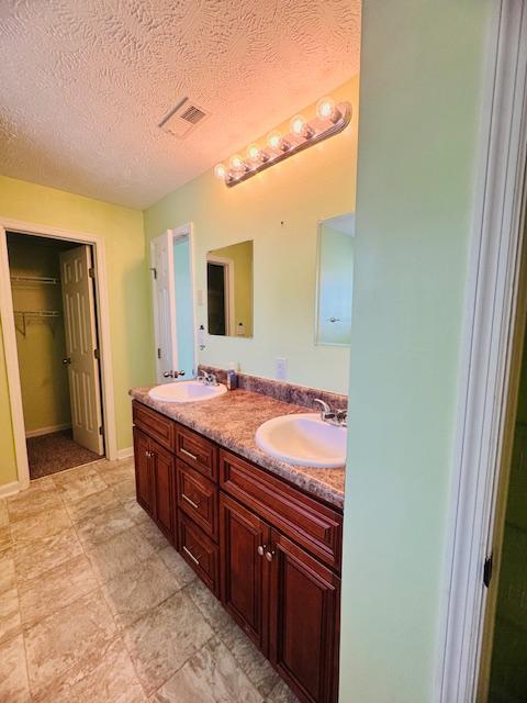 Building Photo - 341 Waterdown Dr