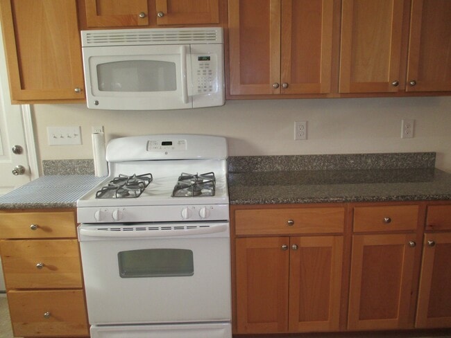 Building Photo - 105 Westwood Ct
