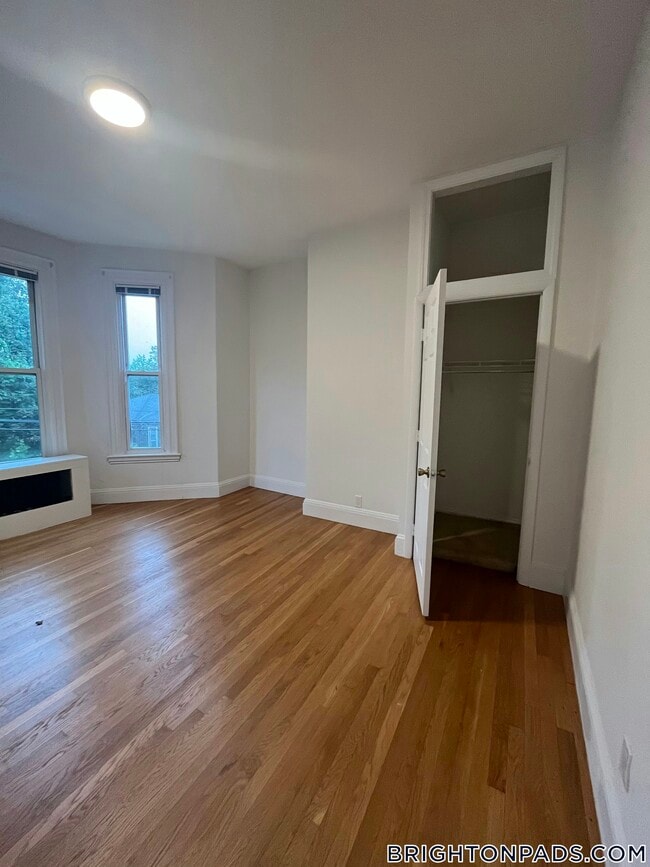 Building Photo - 38 Newton St