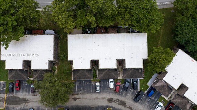 Building Photo - 14237 SW 94th Cir Ln