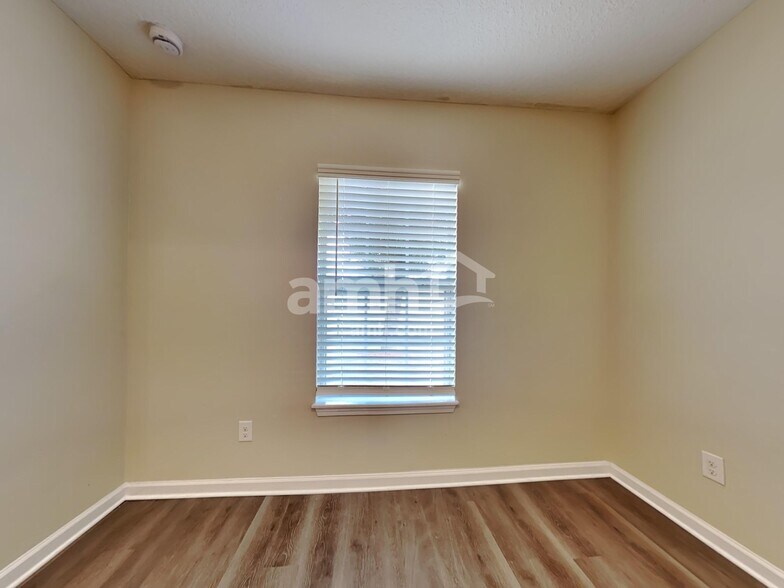 Building Photo - 6090 Sage Willow Way