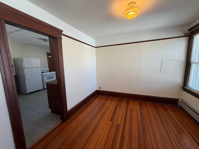 Building Photo - 14 Richmond Ln