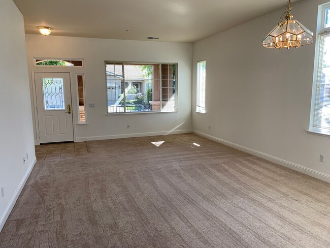 Building Photo - Beautiful Brentwood Summerset 4 Home (55+ living) - 2 Bedroom, 2 Bath