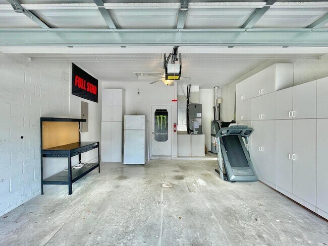 Building Photo - 137 Canterbury Pl