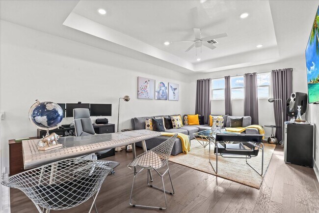 Building Photo - Waterfront Luxury Living | Private Dock + Direct Tampa Bay Access