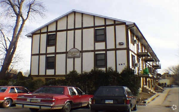 Primary Photo - Saville Row Apt.
