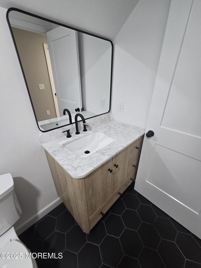 Building Photo - 72 Grand Ave