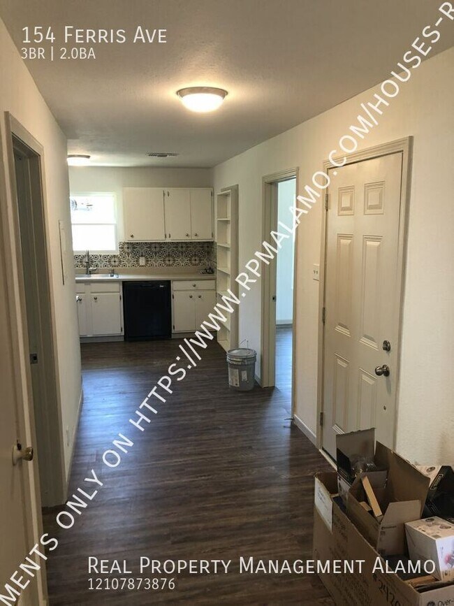 Building Photo - 154 Ferris Ave