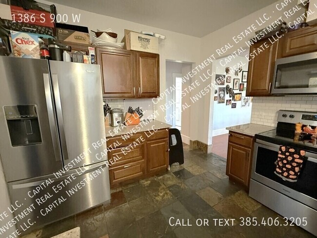 Building Photo - 1386 S 900 W