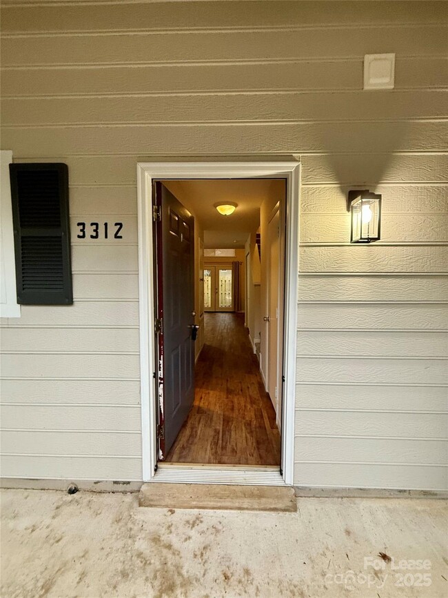 Building Photo - 3312 Heathstead Place