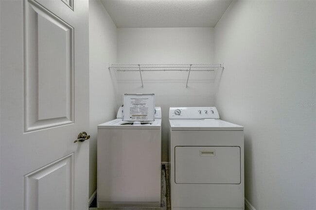 Building Photo - 270 Valencia Cir