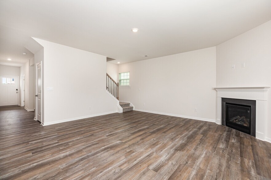 Building Photo - 121 Way Cross Ln