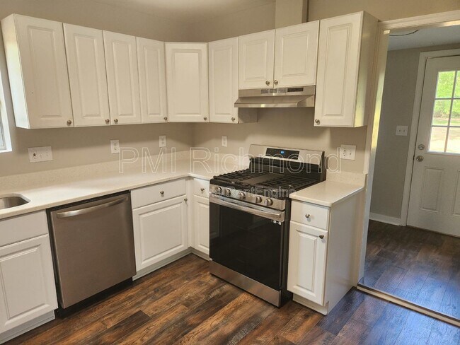 Building Photo - 8037 Varina Rd