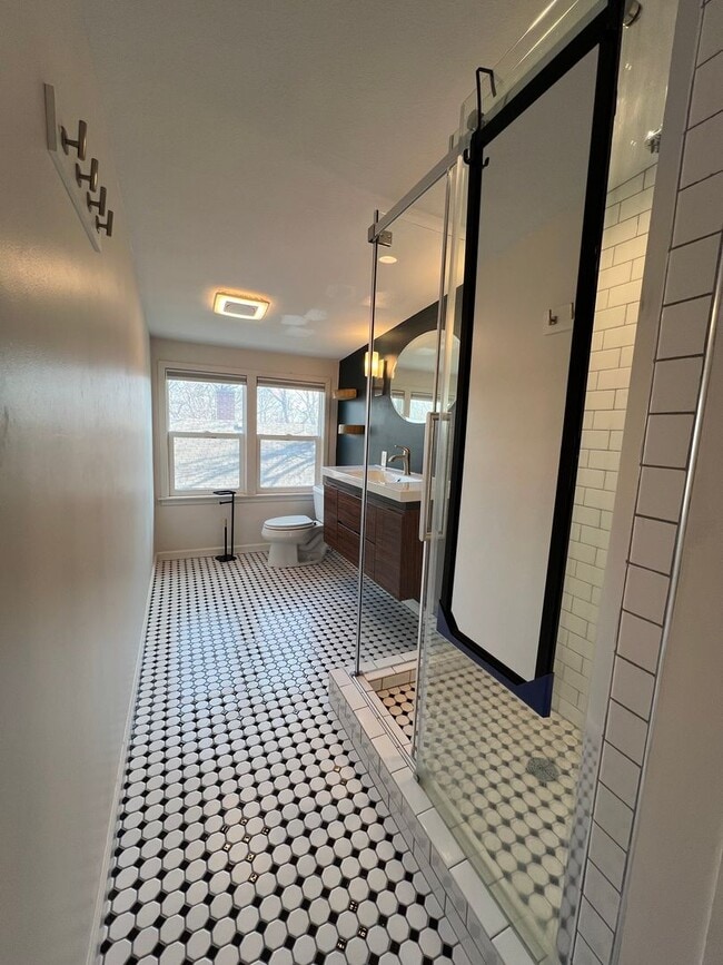 Building Photo - Huge Home Full of Character in the heart of MHK