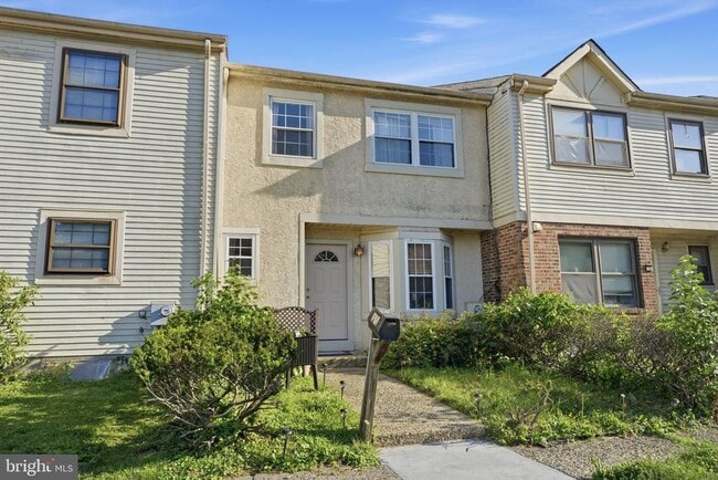 Building Photo - 272 Hudson Ct