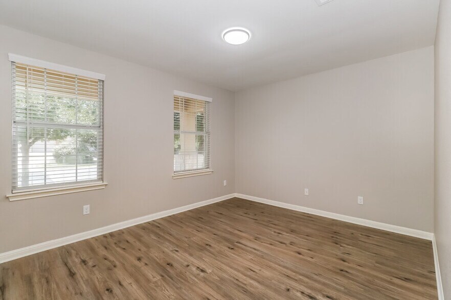 Building Photo - 4195 Woodhaven Trail