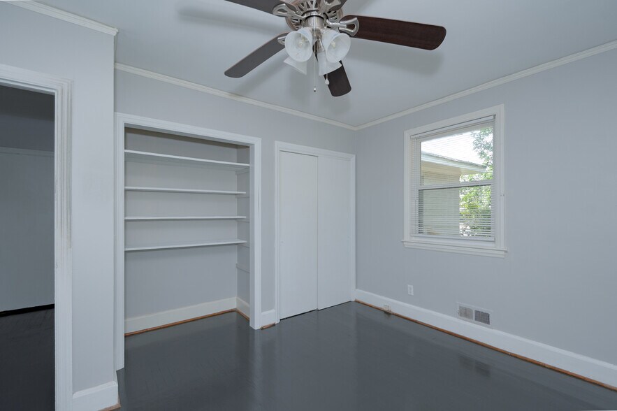 Building Photo - 1313 Hamrick St