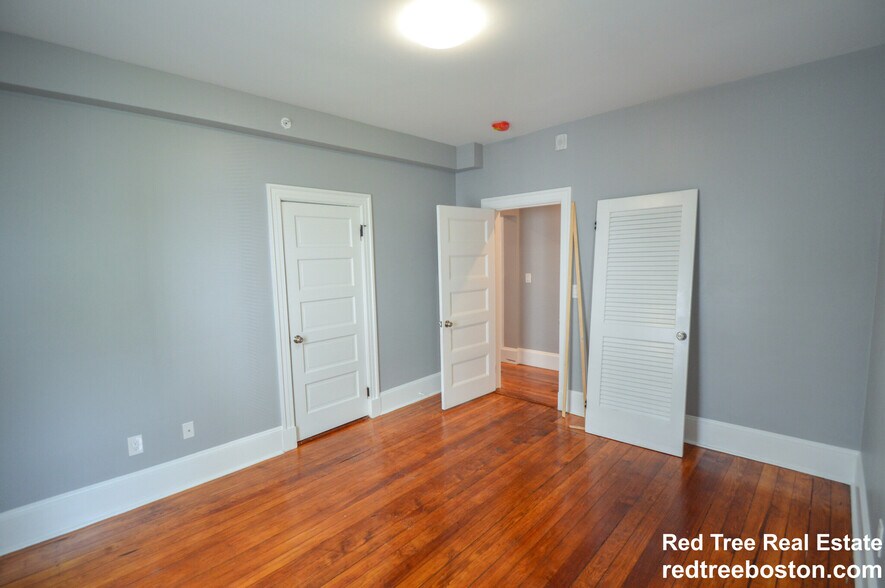 Building Photo - 6 South St