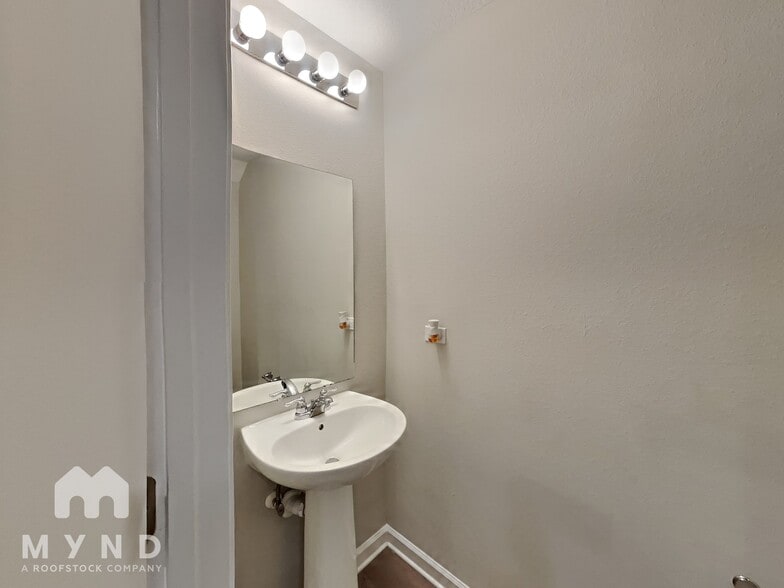 Building Photo - 791 Henley Ct