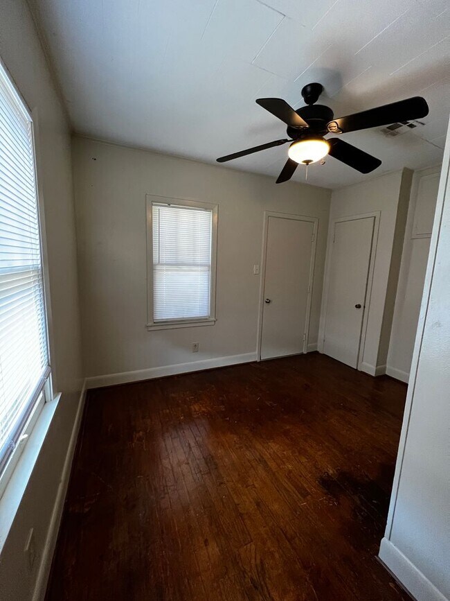 Building Photo - Four Bedroom, Three Bathroom , House Near UL with Lawncare.