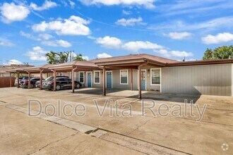 Building Photo - 400 N 38th St