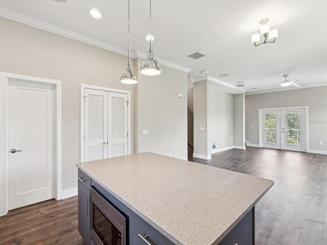 Building Photo - 946 Highland Ave