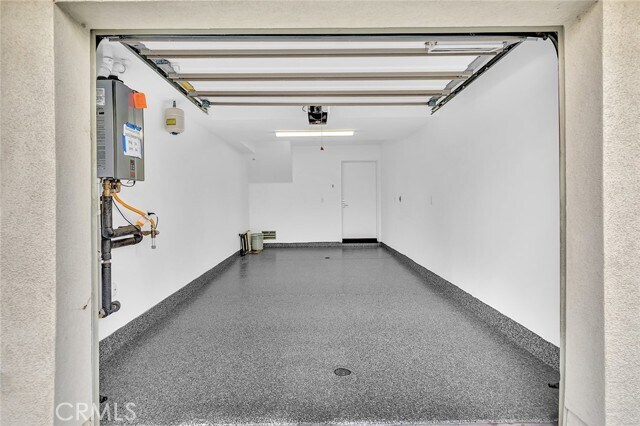 Building Photo - 1632 Doheny Way