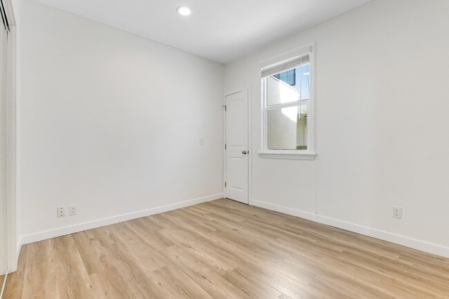 Building Photo - 631 Indiana Ave