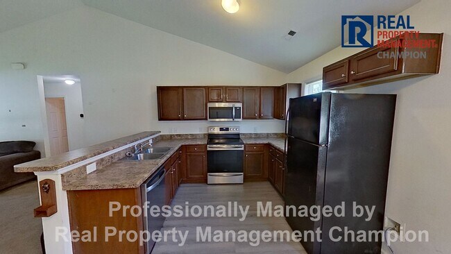 Building Photo - 3 BD/ 2.5 BA Home with Bonus Room, Attache...