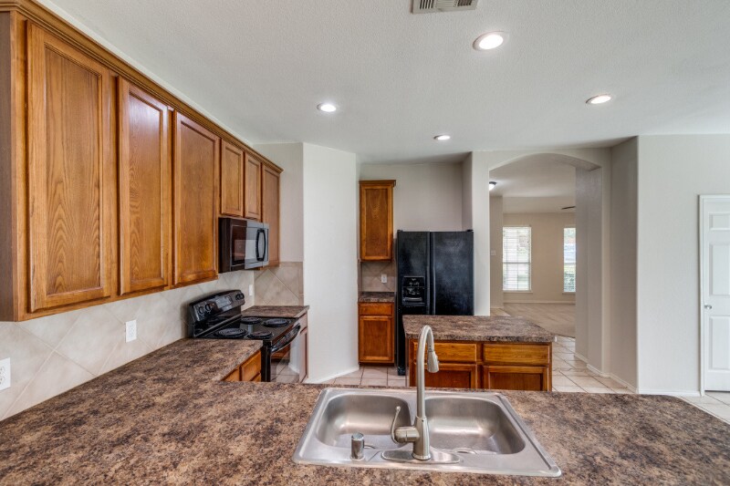 Building Photo - 11923 Stephenville Dr