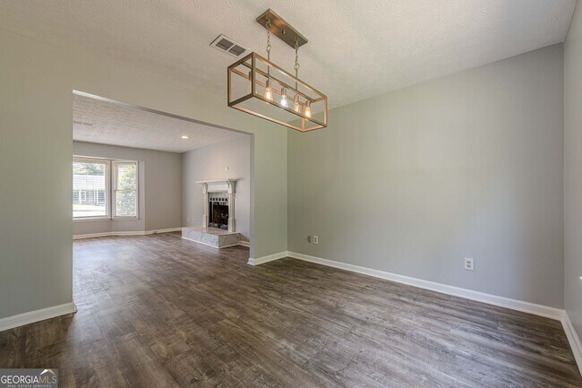 Building Photo - 5458 Winslow Crossing N