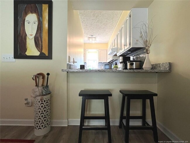 Building Photo - 940 Linden Rd