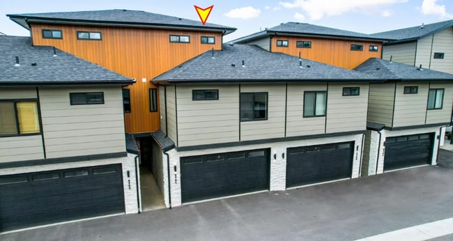 Building Photo - 3 Bedroom, 2 Bath Coeur d' Alene Condo