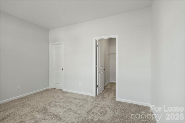 Building Photo - 7113 Brookview Ln