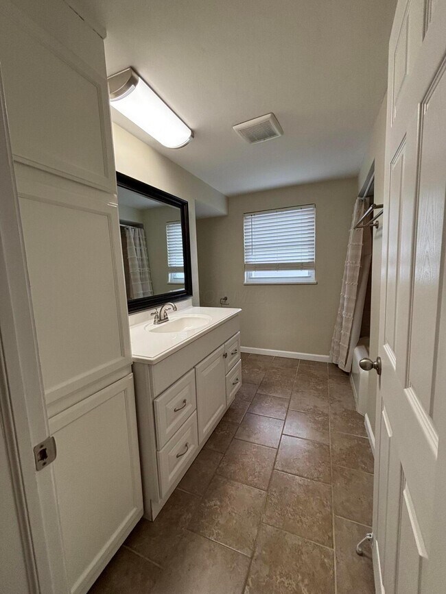 Building Photo - 514 Enfield Rd