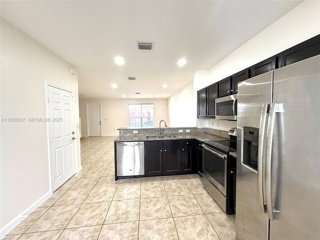 Building Photo - 9446 SW 170th Passage