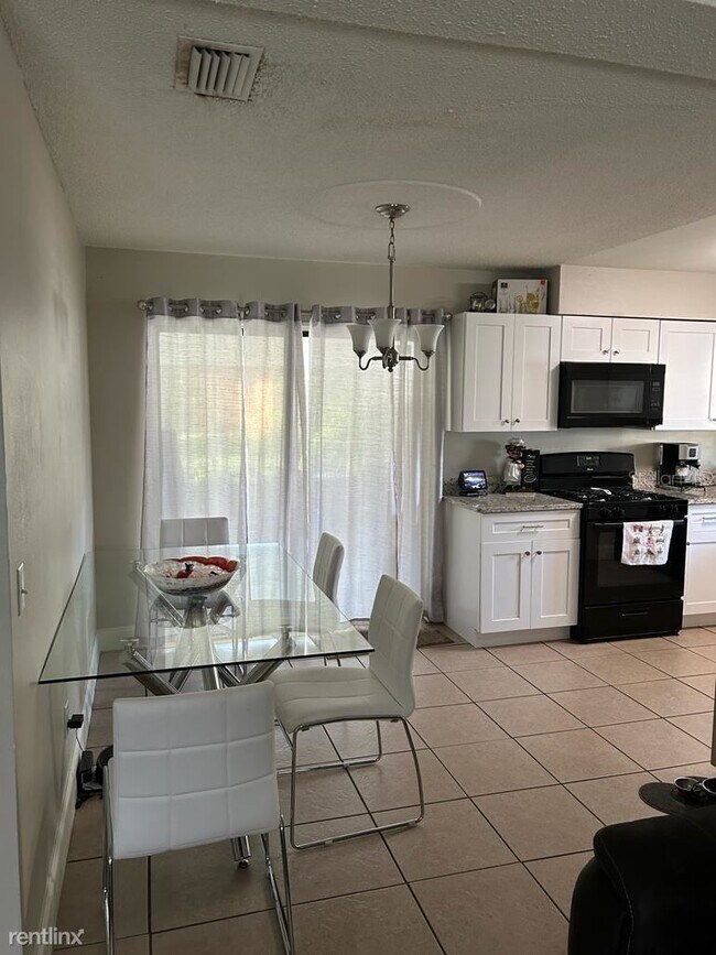 4 br, 1 bath House 7672 R Jester Court 7672 Jester Ct Orlando FL