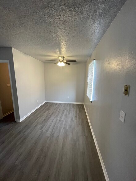 dining - 1004 Killoden Dr