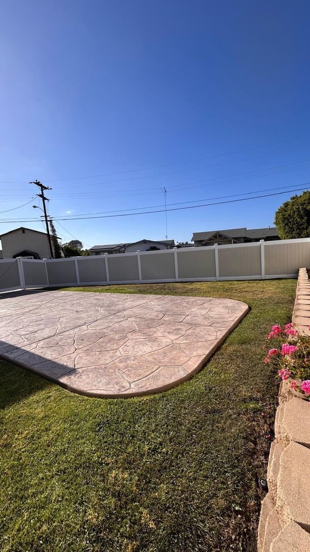 Building Photo - Beautiful and Spacious 3 Bedroom, 2 Bath Home! $3,800 Move In Ready!