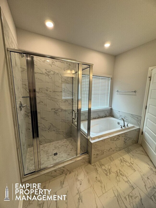 Building Photo - Available For Immediate Move-In!