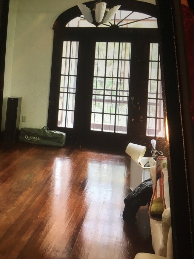 Building Photo - 1713 Philip St