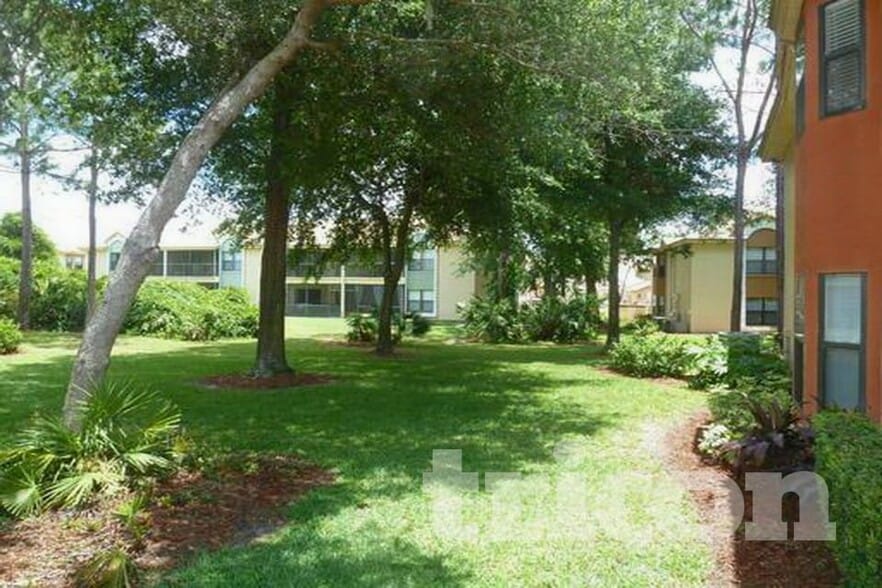 Building Photo - 7756 Sugar Bend Dr