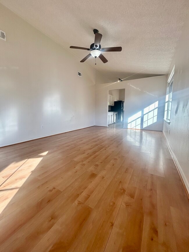 Building Photo - 1404 Greystone Dr