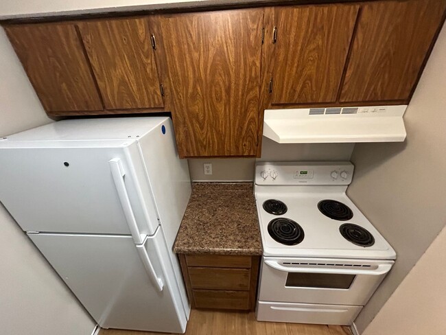 Building Photo - NEW LISTING! 1 Bedroom Apartment in Butler!!!