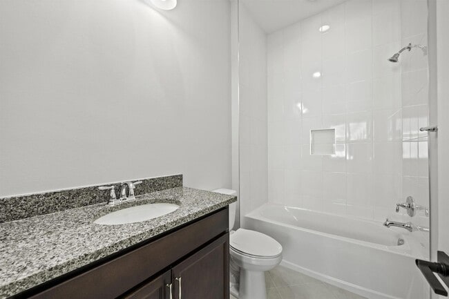 Building Photo - 14421 Spruce Pne Dr