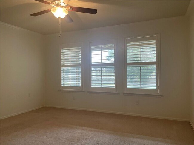 Building Photo - 112 Garner Cove
