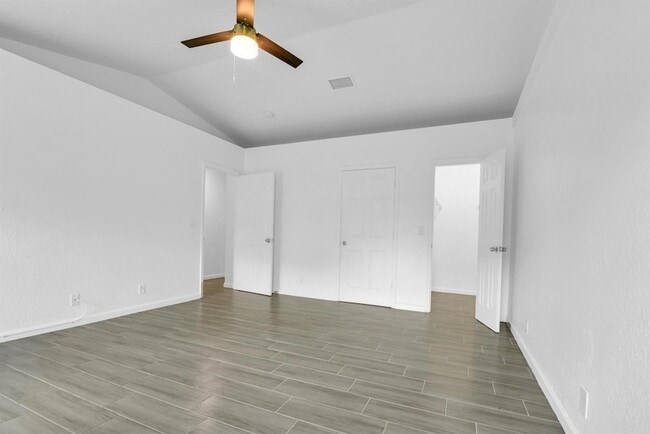 Building Photo - 13910 Folkestone Cir