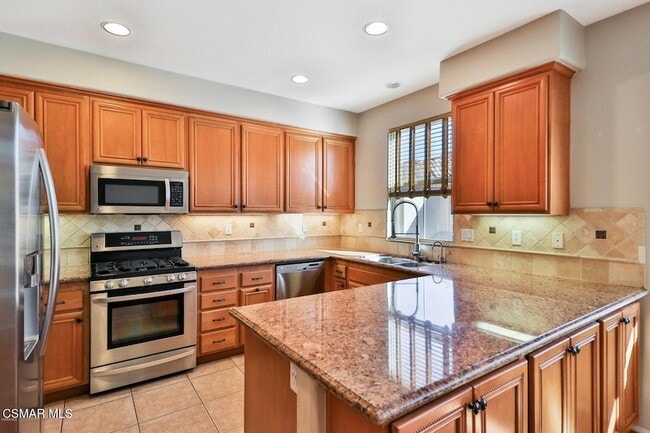 Building Photo - 115 Via Aldea