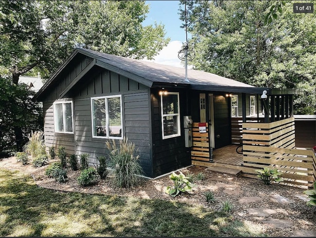 Building Photo - 112 S University Ave